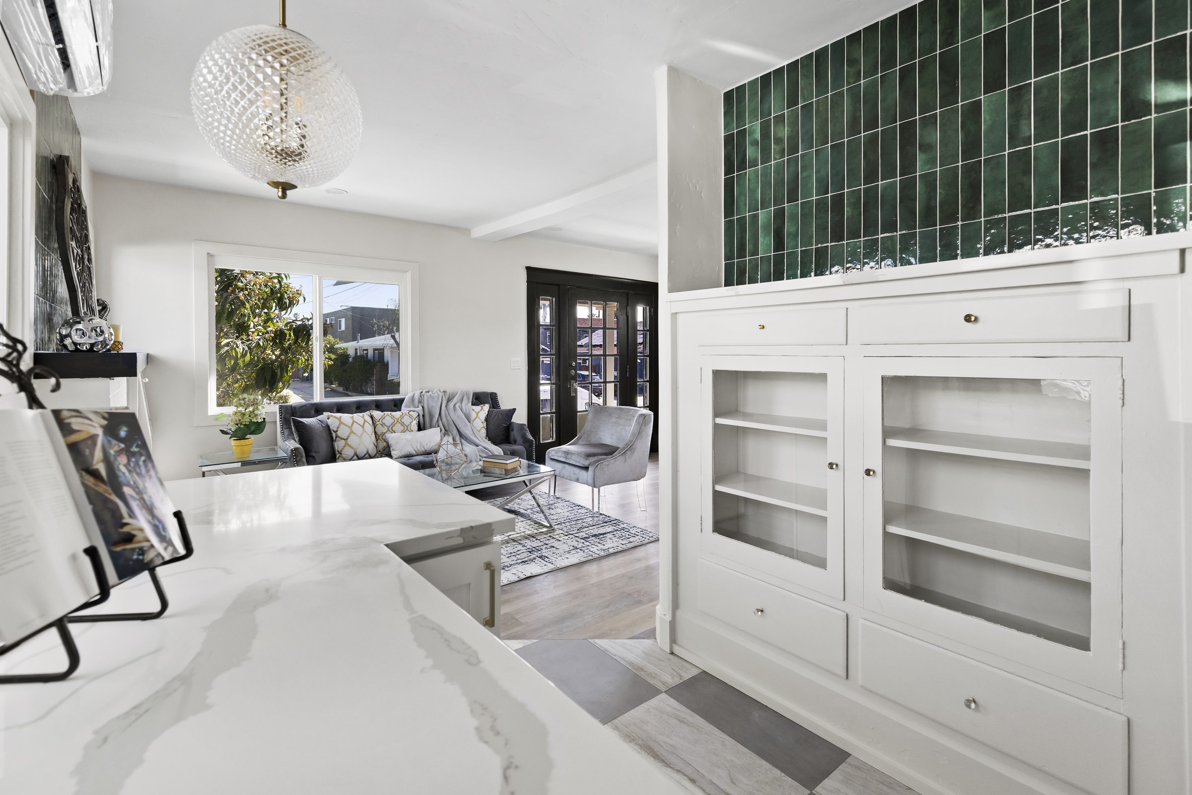 3072 Myrtle Avenue — image 10