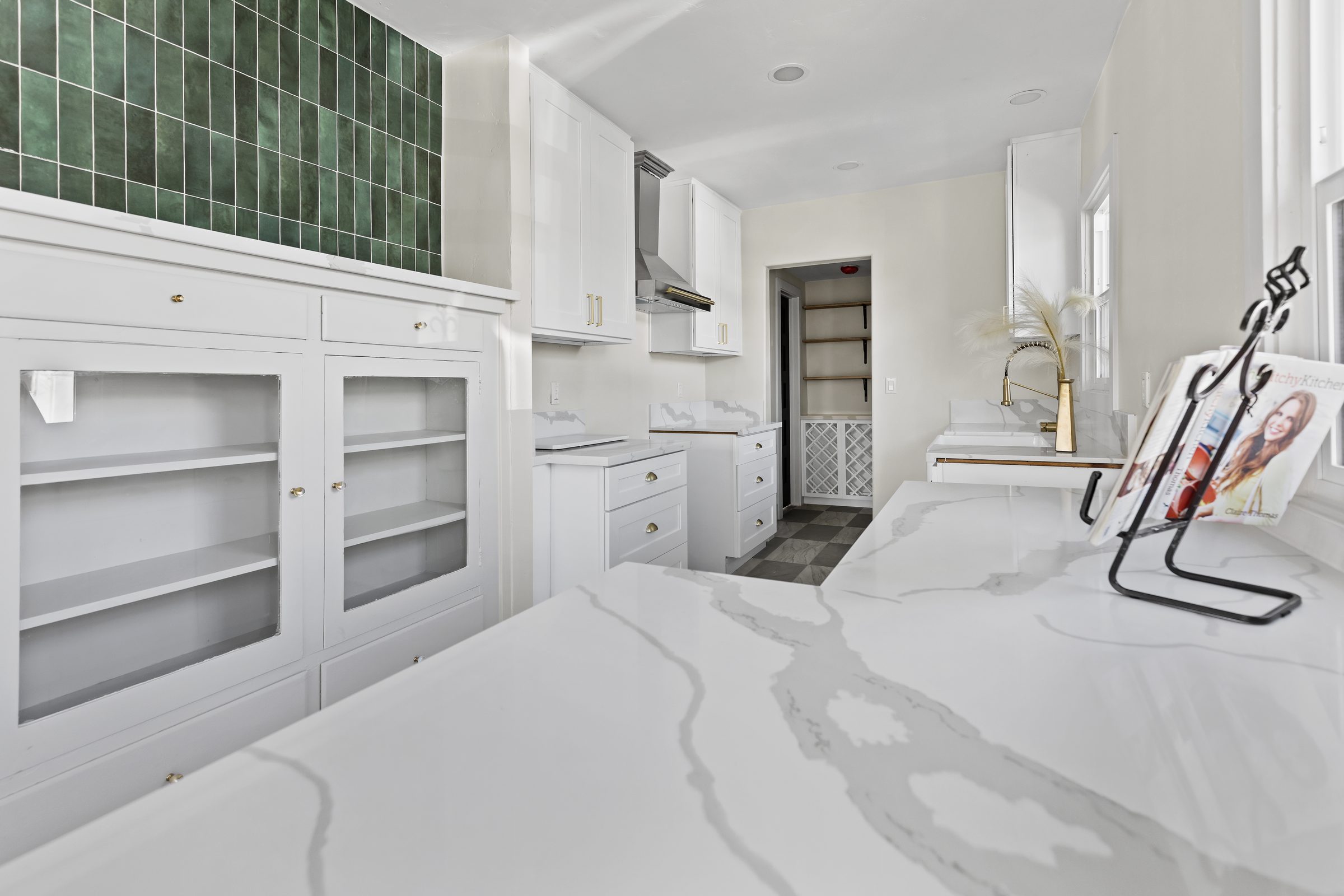 3072 Myrtle Avenue — image 11